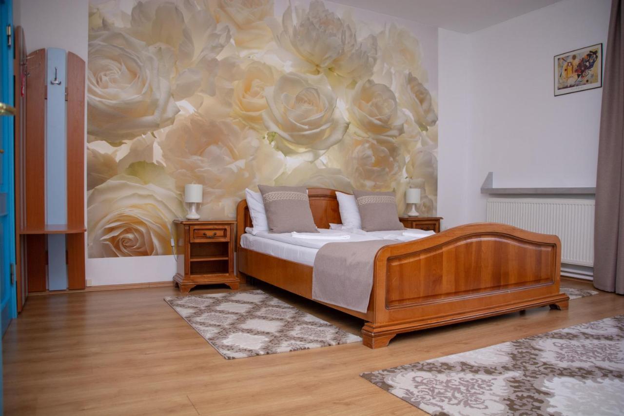 Motel Via Targu Mures Cristesti  Экстерьер фото