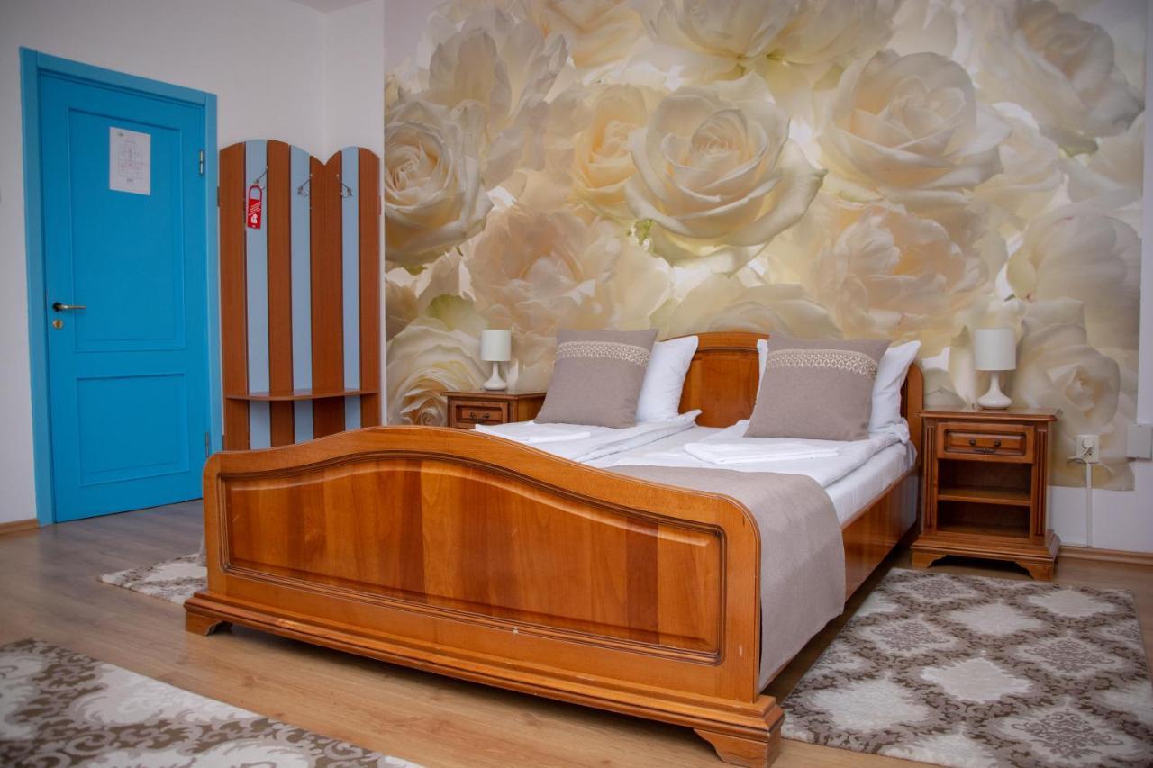 Motel Via Targu Mures Cristesti  Экстерьер фото
