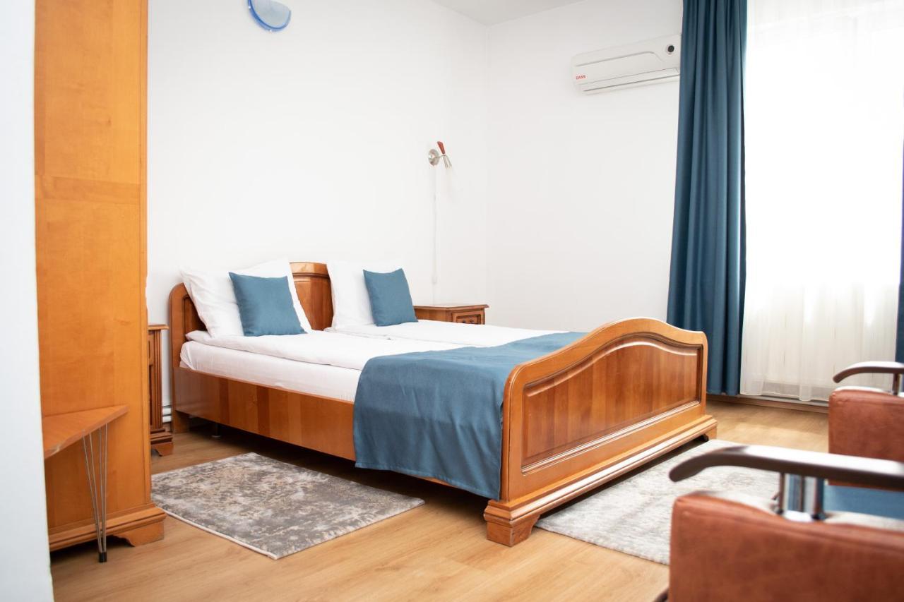 Motel Via Targu Mures Cristesti  Экстерьер фото