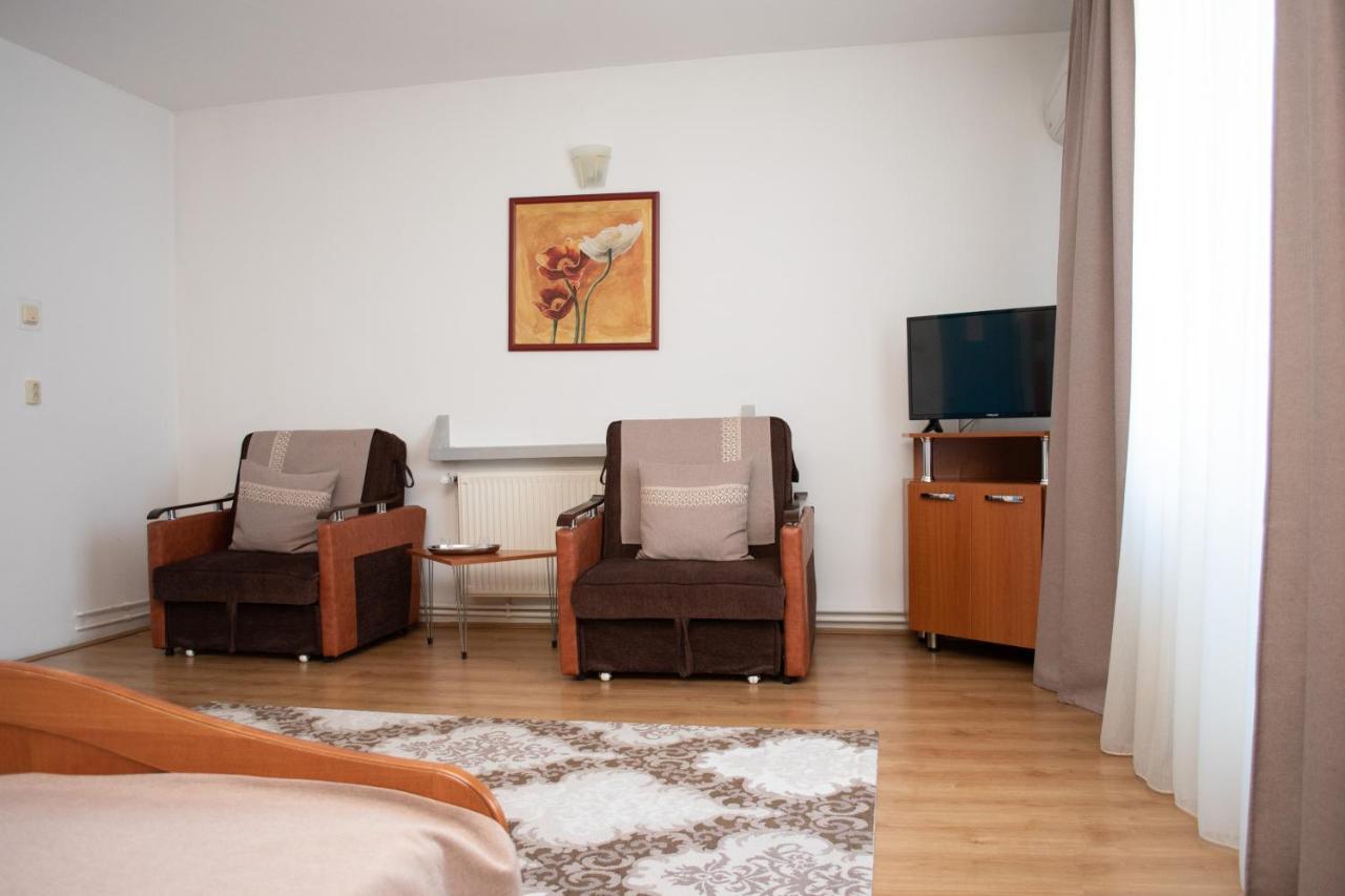 Motel Via Targu Mures Cristesti  Экстерьер фото